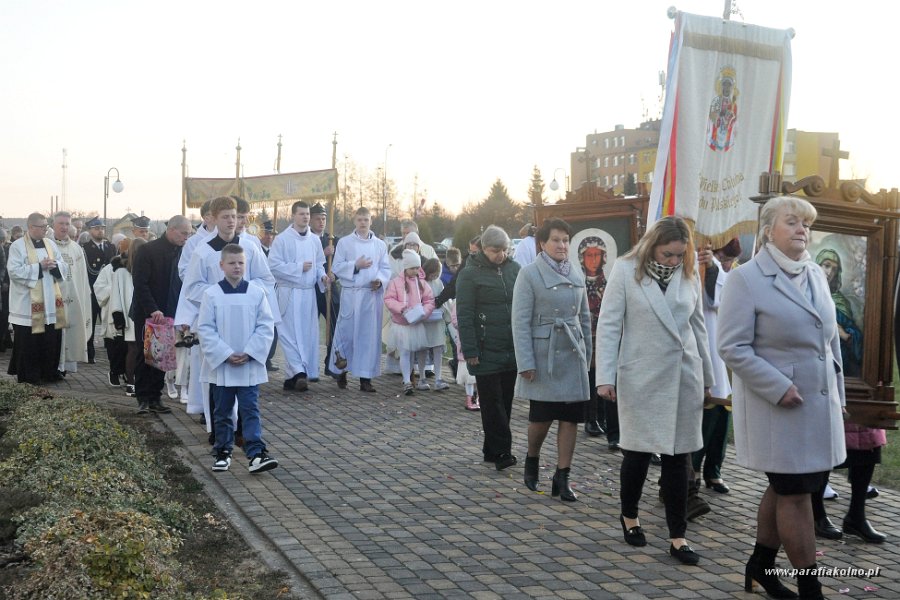 35 Procesja rezurekcyjna.jpg